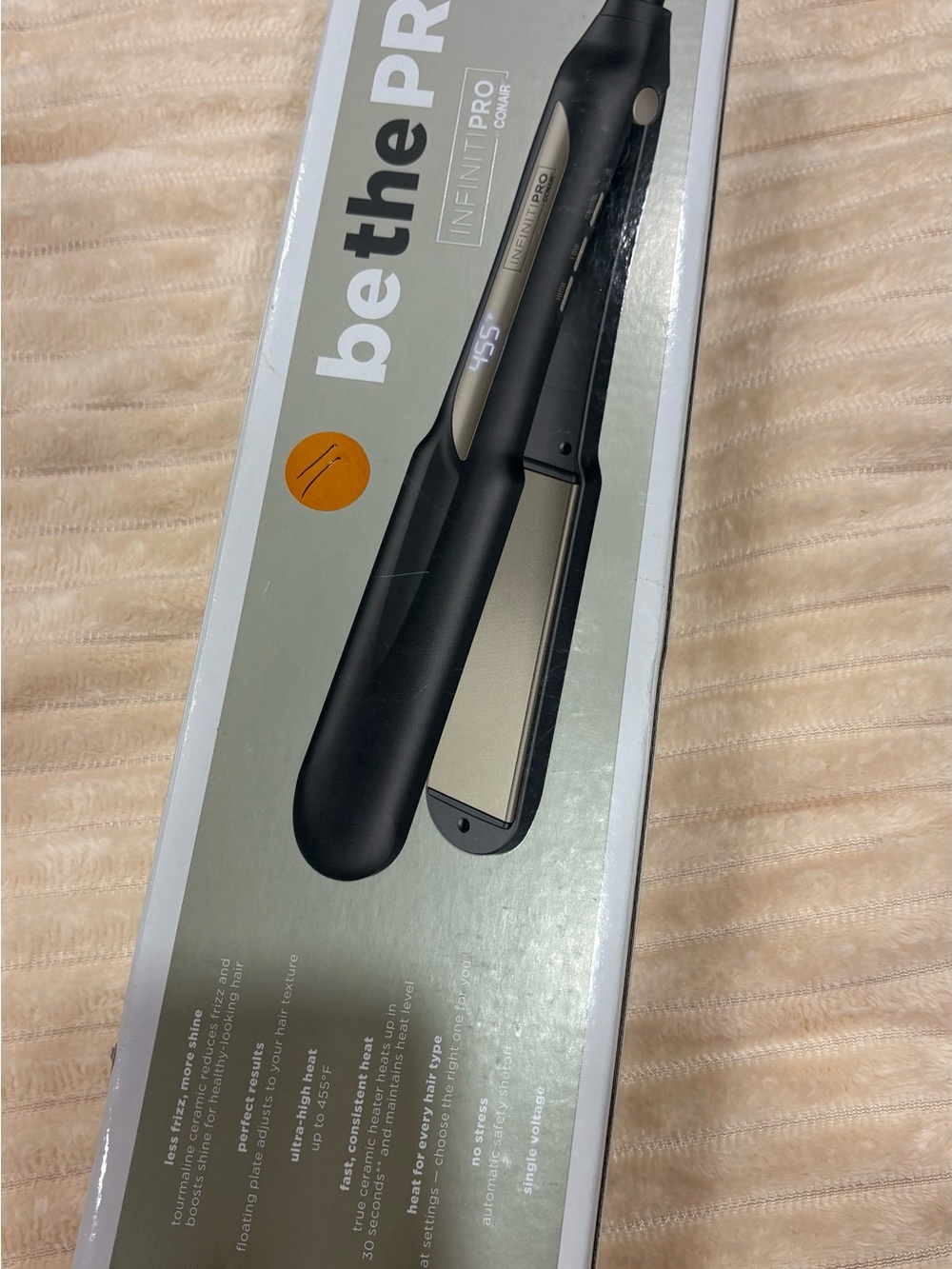 be the PRO Infiniti Pro Hair Straightener – Black and Gold